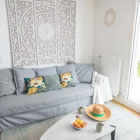 Apartment Le Cedre, Neuf Et Decoration Soignee